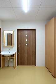 居室入口・洗面